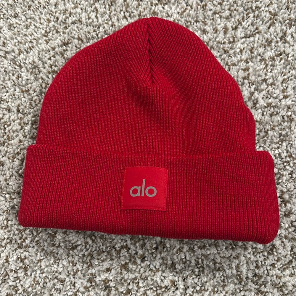 RED ALO BEANIE